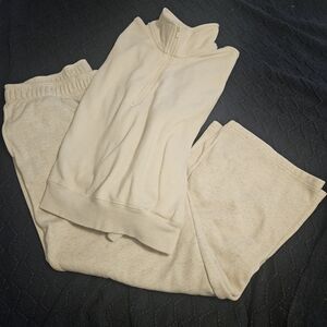 Fabletics Off-White 2 Pc Set